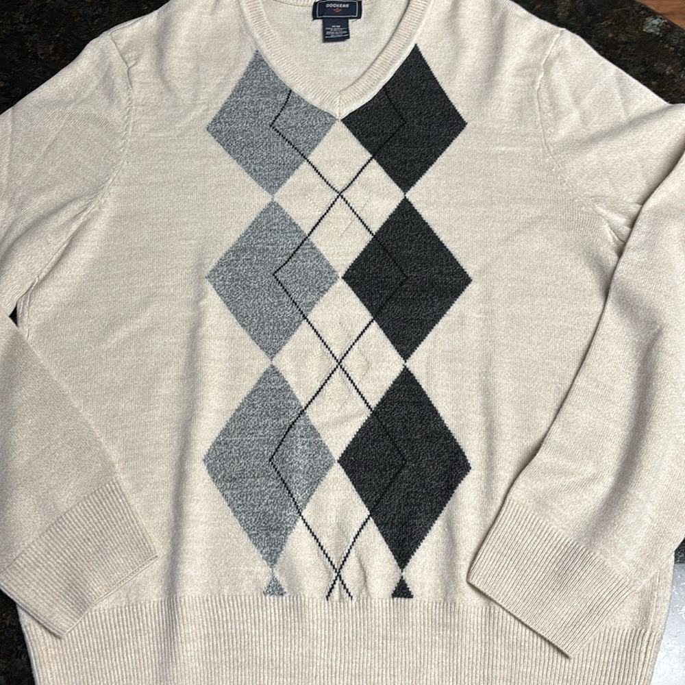 Men’s sweater